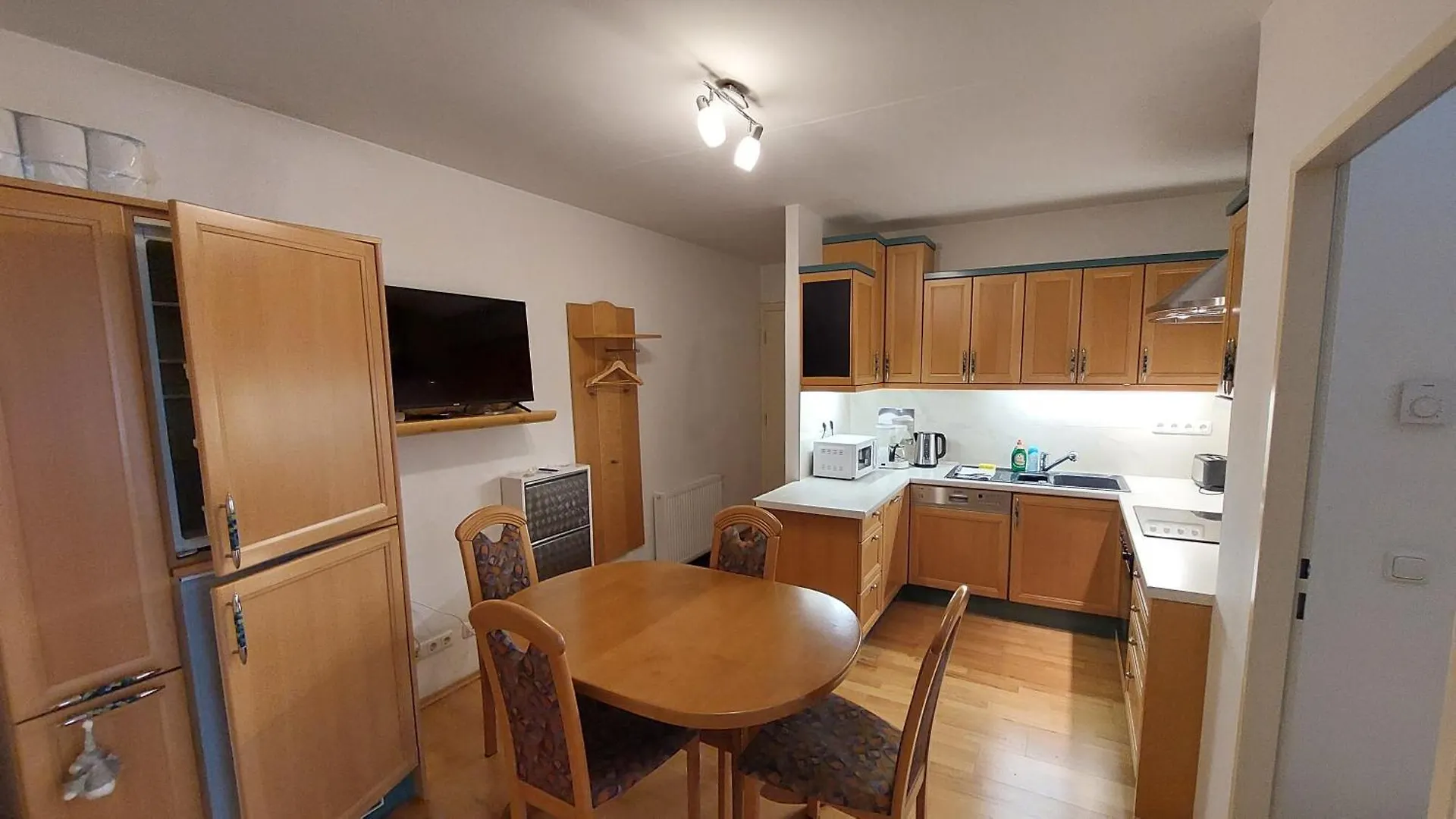 Apartment Wohnung Simmering Neben U&S-Bahn Vienna