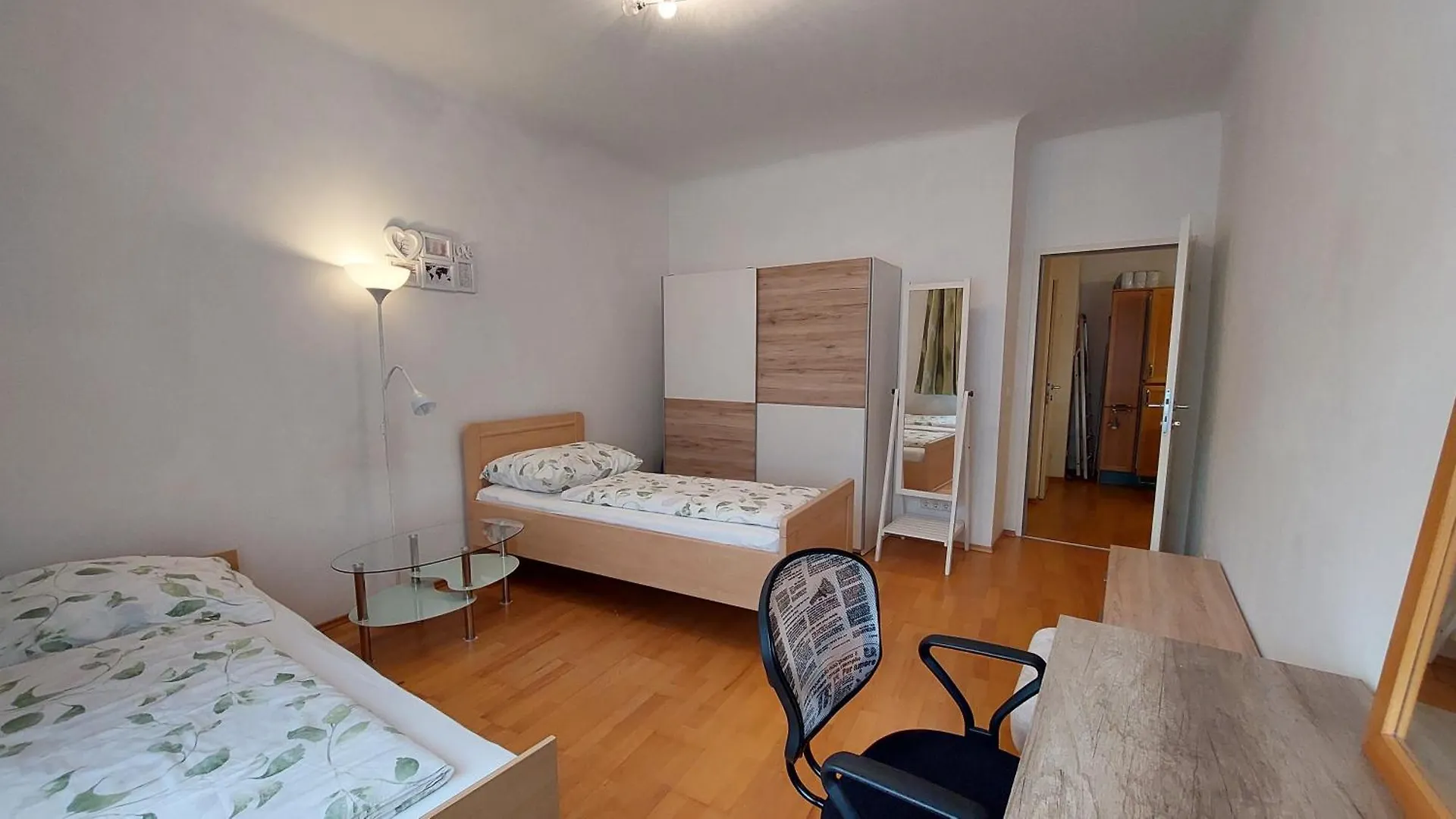 Apartment Wohnung Simmering Neben U&S-Bahn Vienna