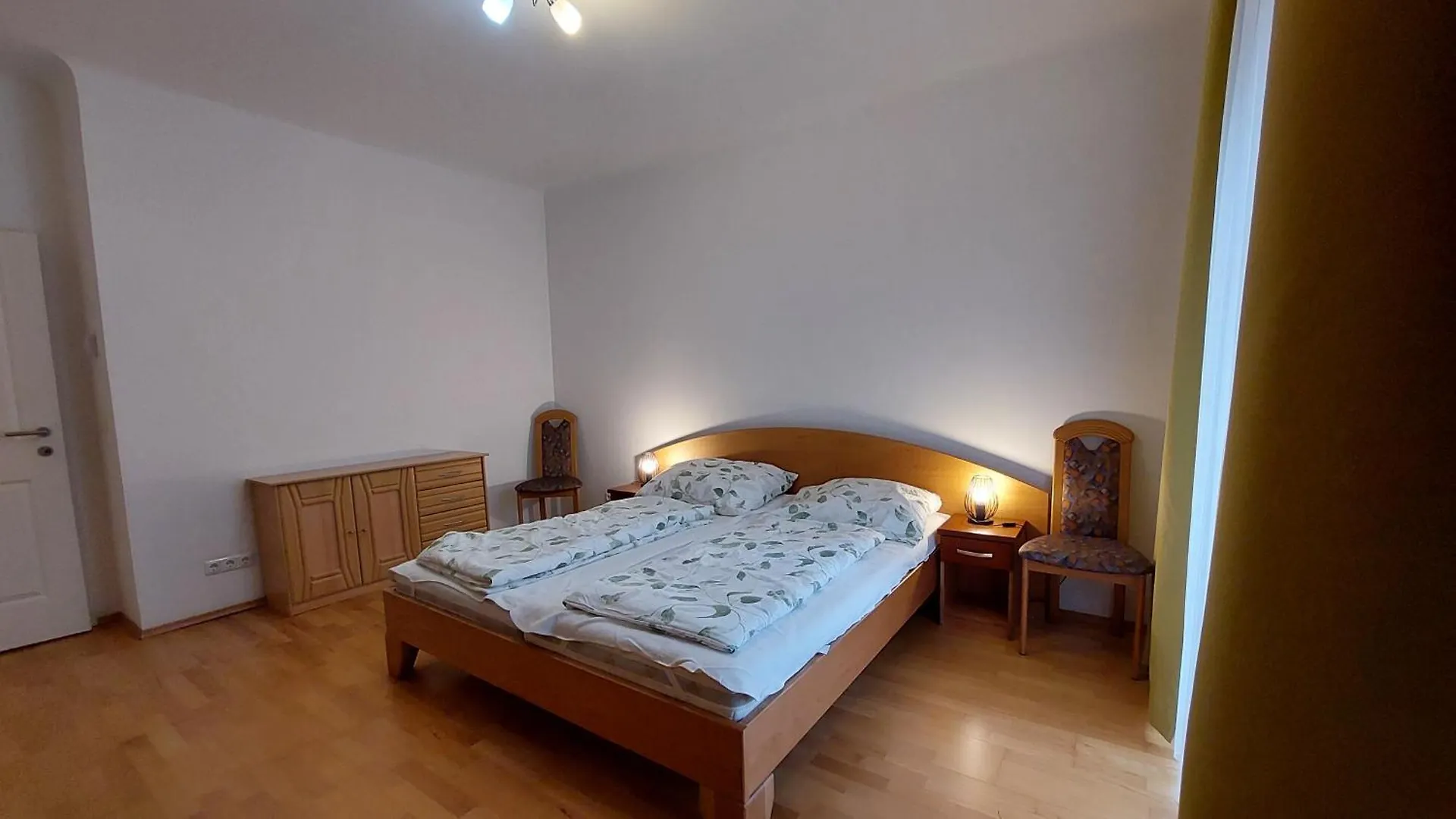 Wohnung Simmering Neben U&S-Bahn Vienna Apartment